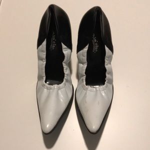 Skechers Somethin’ Else Black & White Pumps